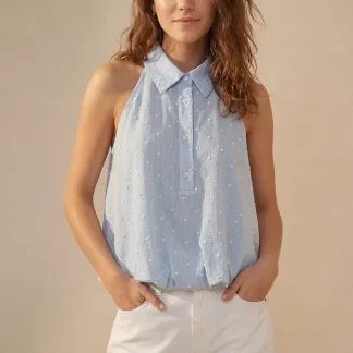 Blusa Azul Claro Bordada com Bolinhas e Botões