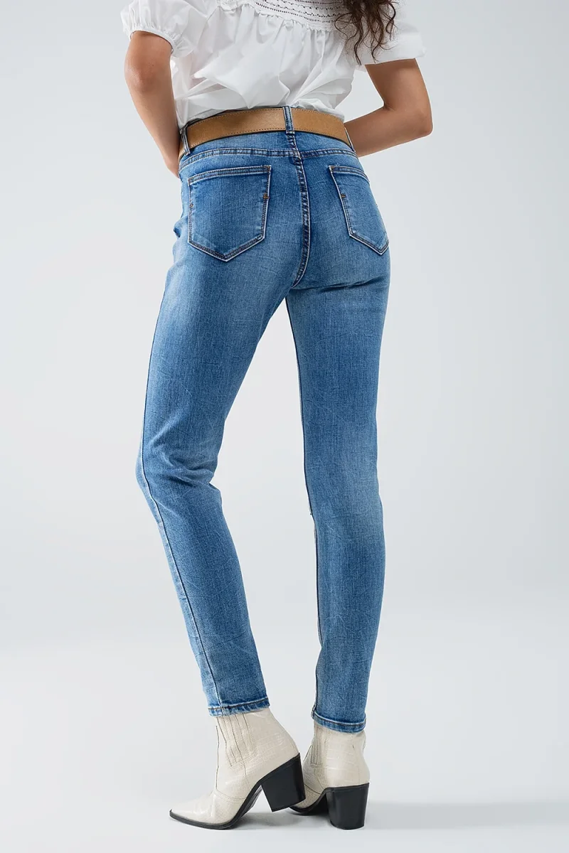 Calças de ganga super skinny esticadas em MIdwash com pormenores de desgaste - Image 5