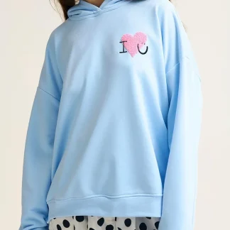 Camisola com capuz super macia azul bebé com gráfico de corações em bouclé
