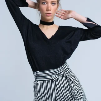 Camisola de malha preta com detalhe em ouro lurex