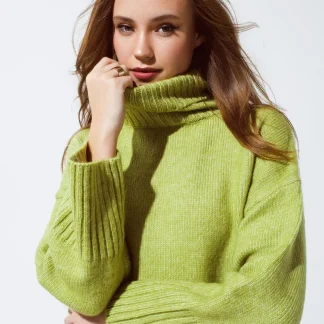 Camisola de tricô grosso com gola alta em verde