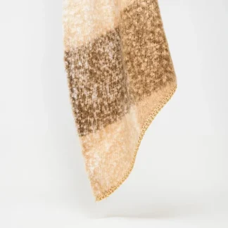 Echarpe em beige e castanho