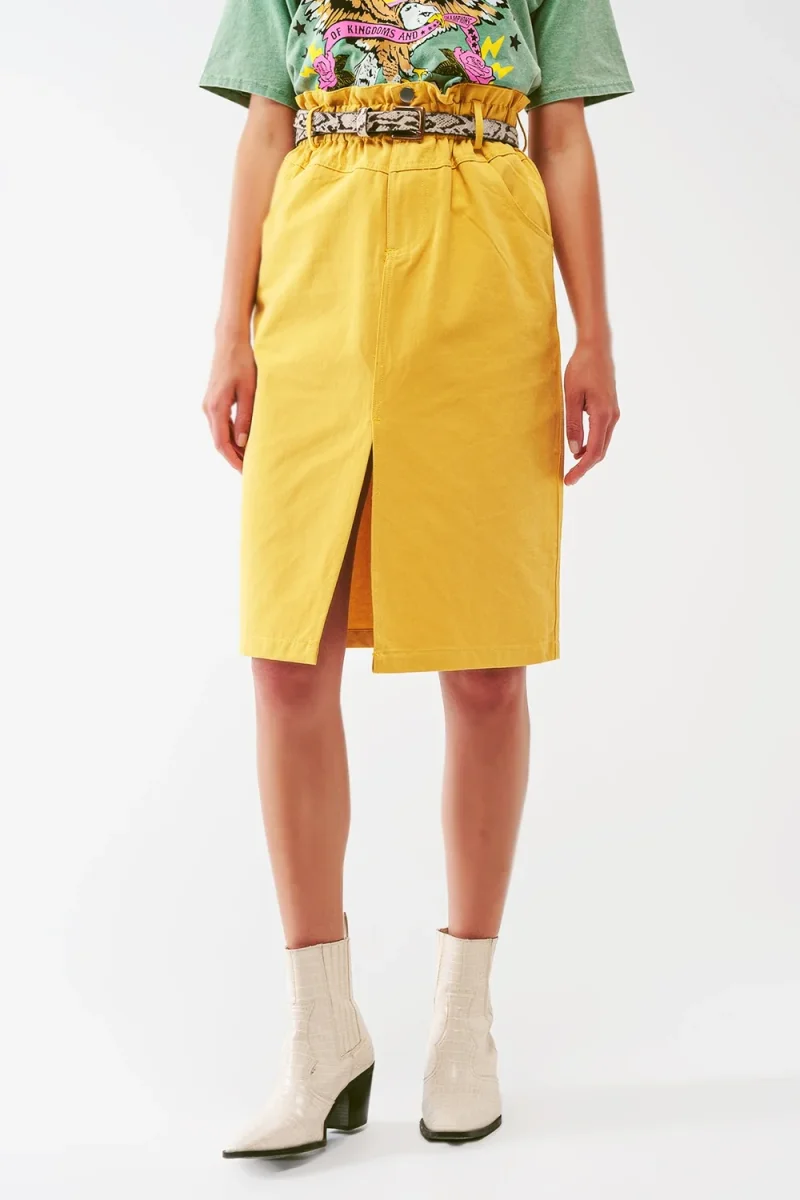 Saia reta com cintura estilo paper bag e fenda frontal em amarelo