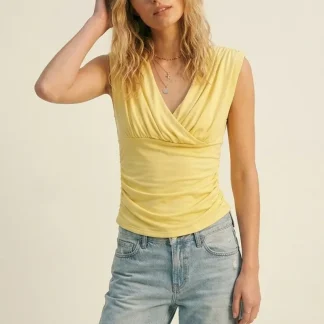 Top Amarelo Sem Mangas com Frente Cruzada e Franzida