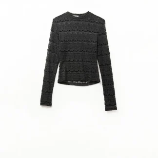 Top de Renda Floral com Gola Redonda em Preto