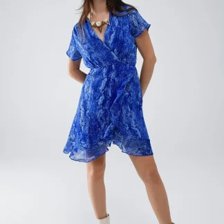 Vestido curto em tecido azul com estampado animal e lurex dourado