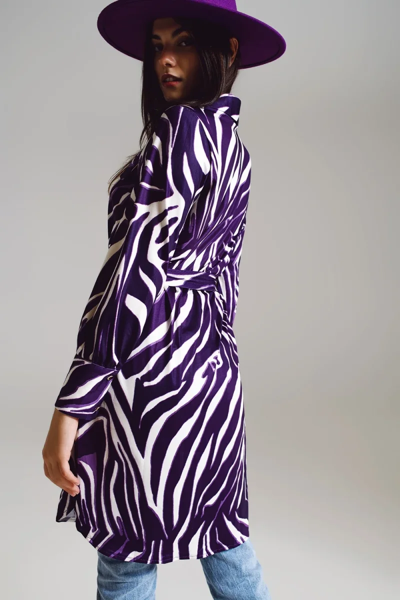 Vestido curto Midi com estampa de zebra em branco e roxo - Image 3