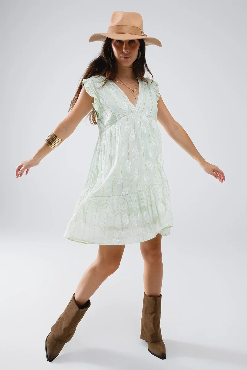 Vestido curto tipo babydoll com estampado de folhas e fio de lurex em menta - Image 4